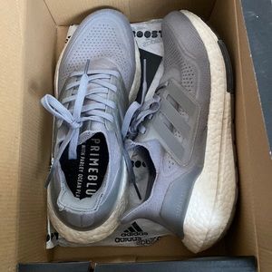 Ultraboost 21 Grey